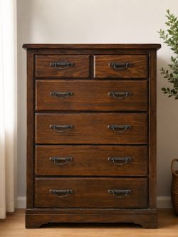 Rustic Solid Wood 6-Drawer Dresser – Excellent Condition