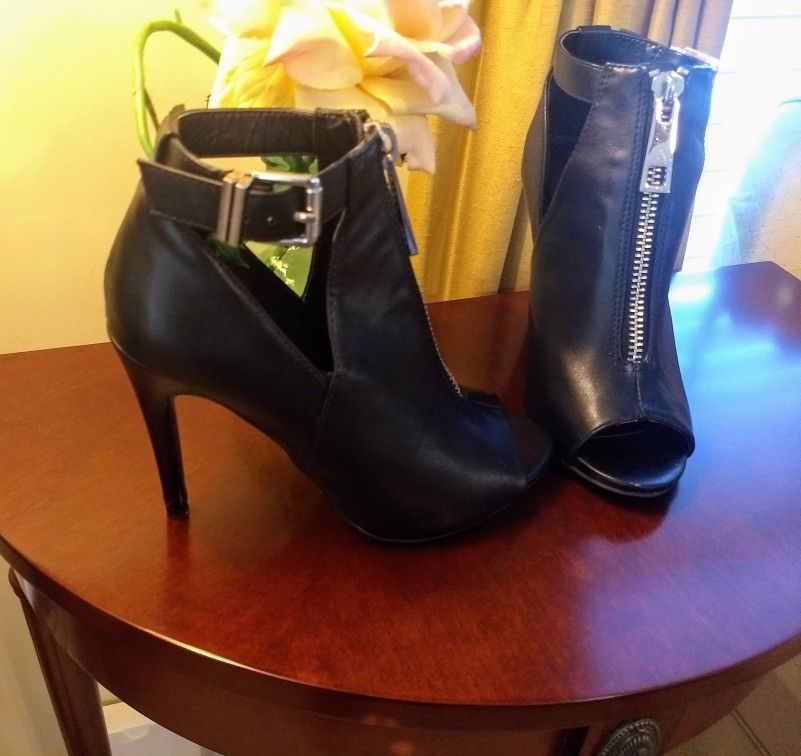 ALDO BOOTIES SZ 7