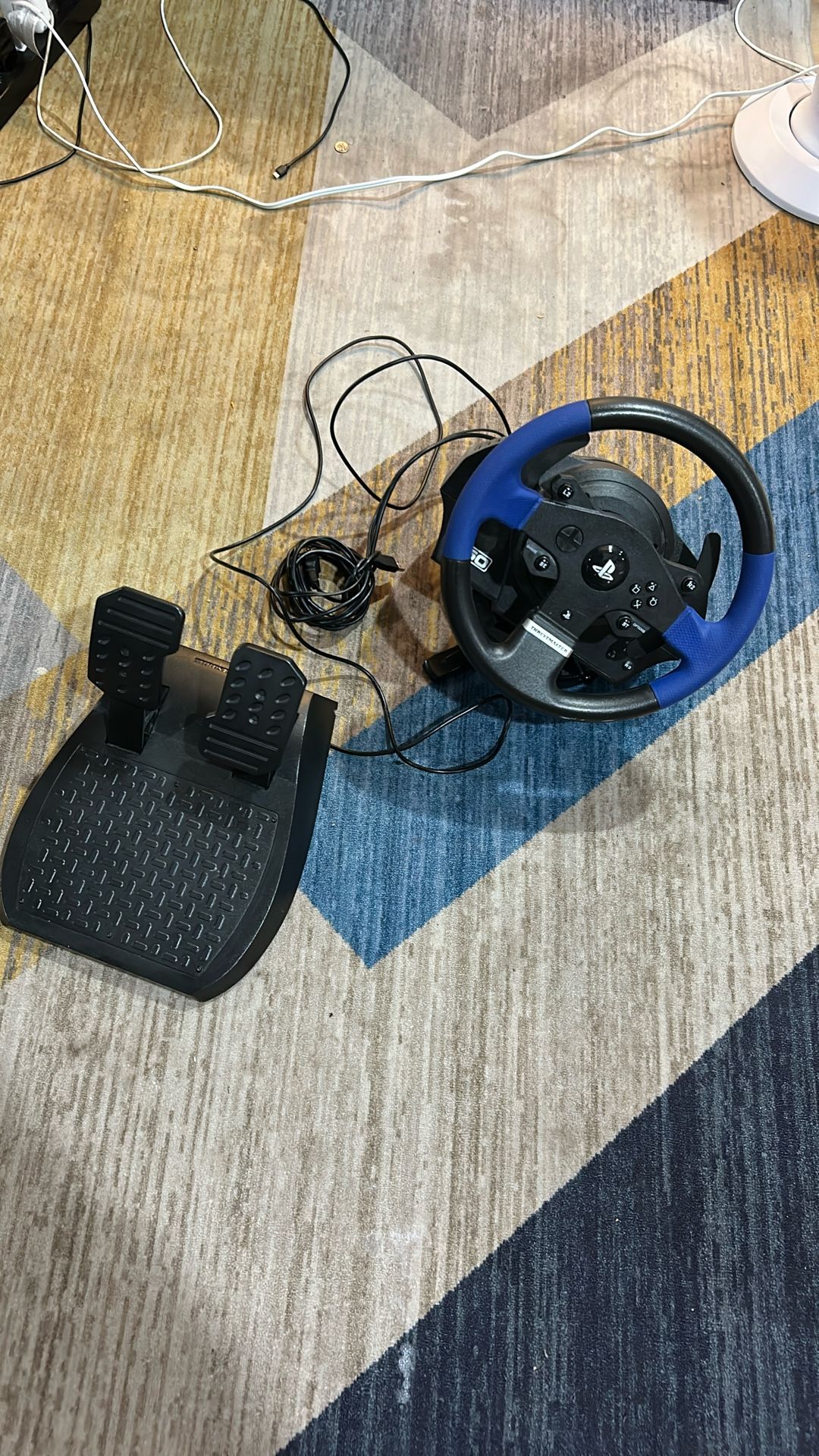 PS4 Thrustmaster Wheel