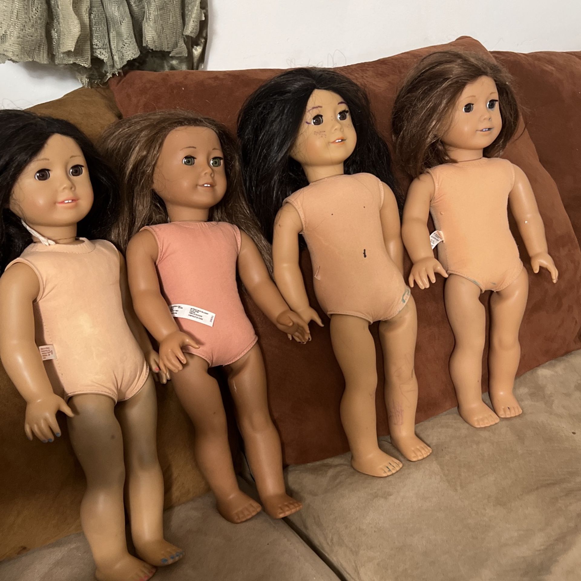 4 American Girl Doll For Parts Inks And Marks . Two Of Themselves Cleaner