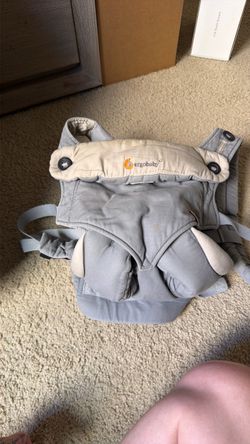 Ergobaby baby carrier