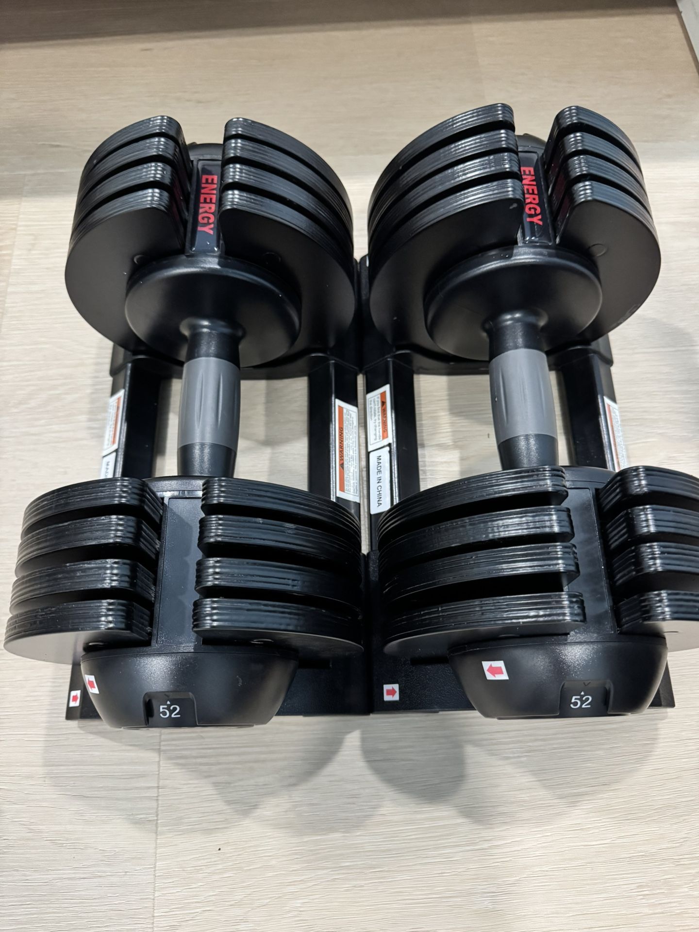 Pair of Adjustable Dumbells (3Lbs-52Lbs)