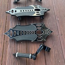 Harley Floorboards & Highway Pegs