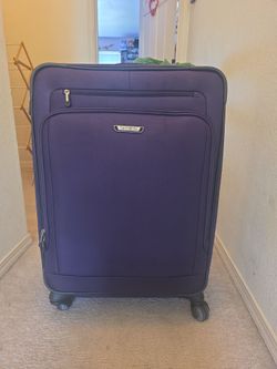 Samsonite- 26" spinner luggage (free protective cover)