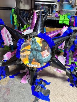 Godzilla vs Kong tambor star pinata