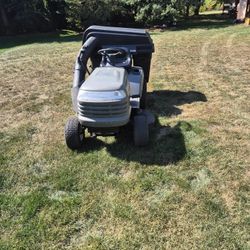 Craftsman Riding Mower With Three Bins Bagger System 