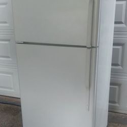 GE ..REFRIGERATOR