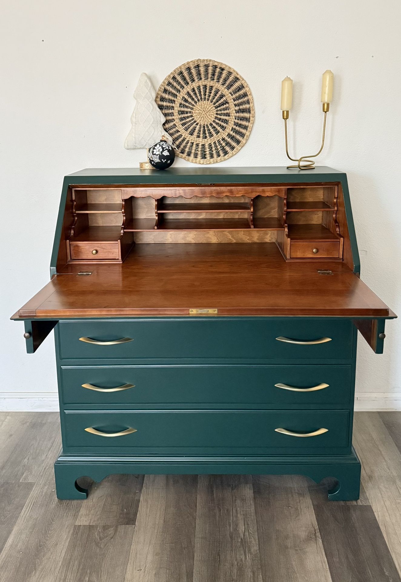 Dresser - Beautiful π Secretary Desk Vanity Solid Maple Wood STICKLEY