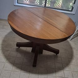 Extendable Round Solid Wood Dining Table