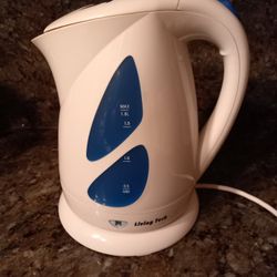ELECTRIC KETTLE