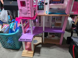 Barbie Dream home