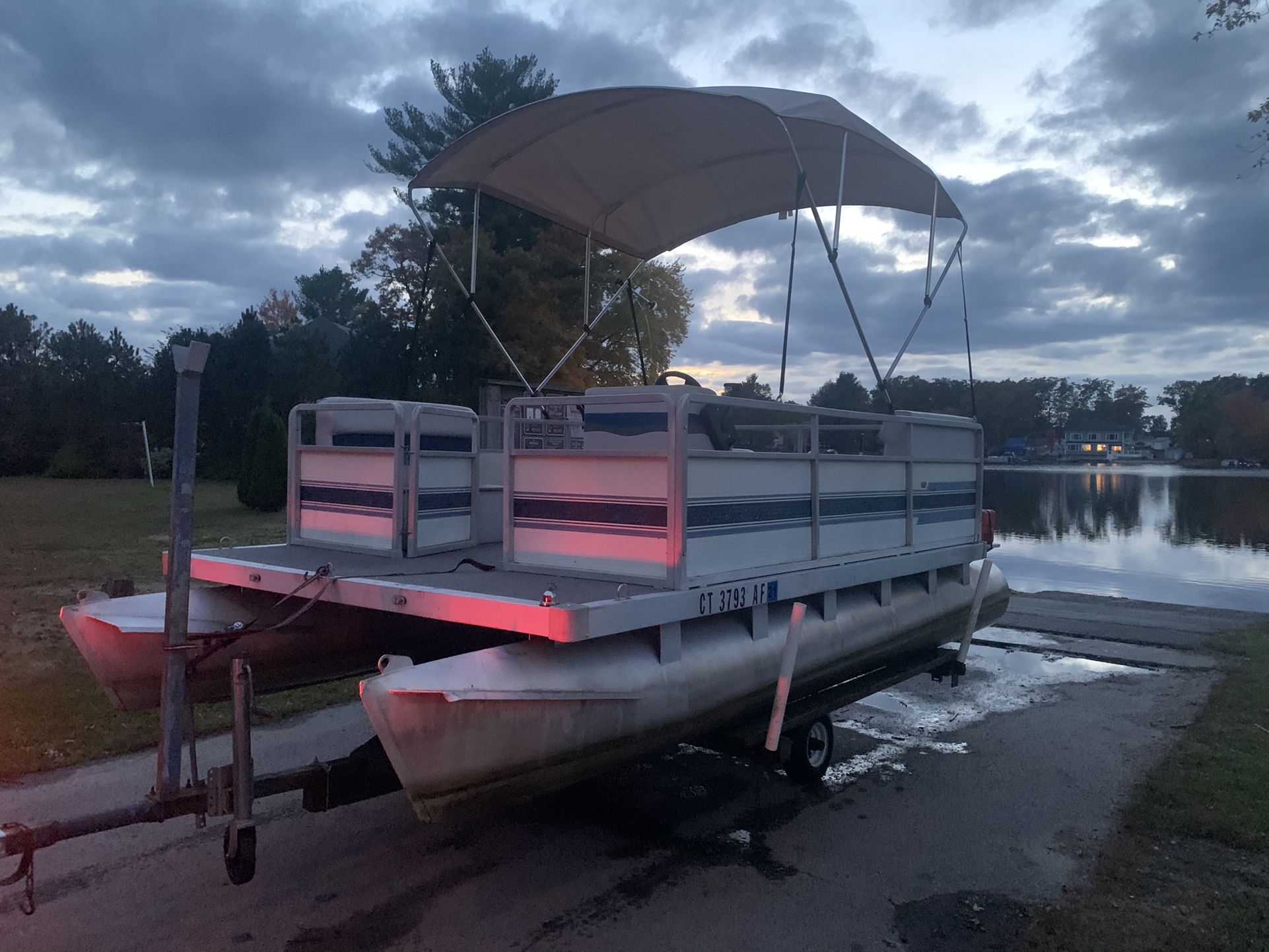 1996 Harris Pontoon 17’