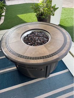 Outdoor propane fire pit