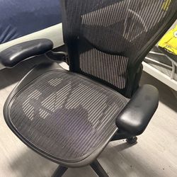 2000 Herman Miller mint