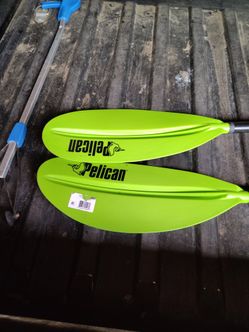 Pelican kayak paddle