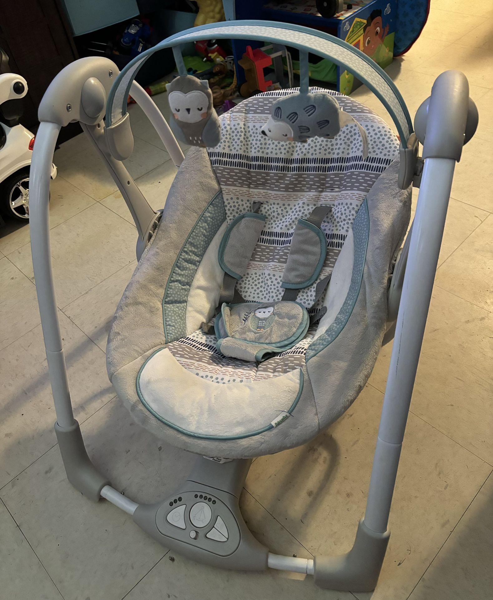 Ingenuity Compact Lightweight Portable Baby Swing with Music,