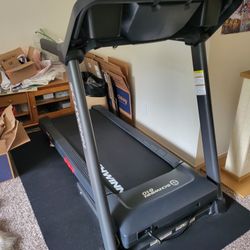 Schwinn 810 Treadmill