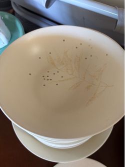 Set of 6 plates