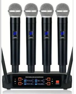 4 Bluetooth microphones with receiver