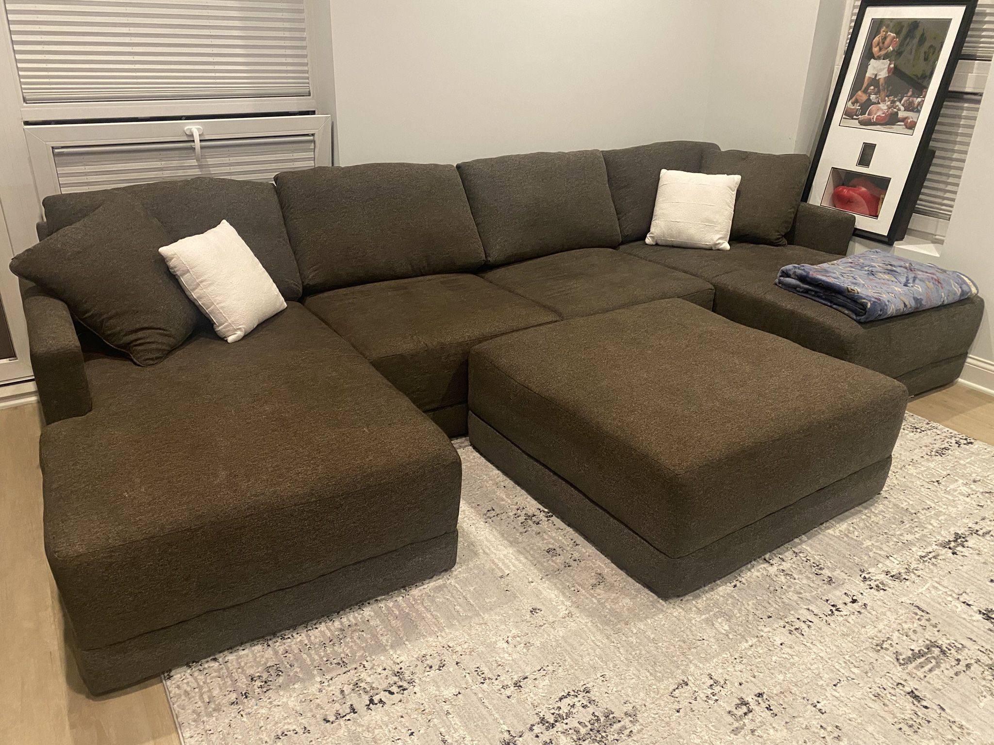 Sectional And Ottoman 