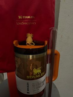 Stanley x Karol G Quencher H2.0 Tumbler 40oz
