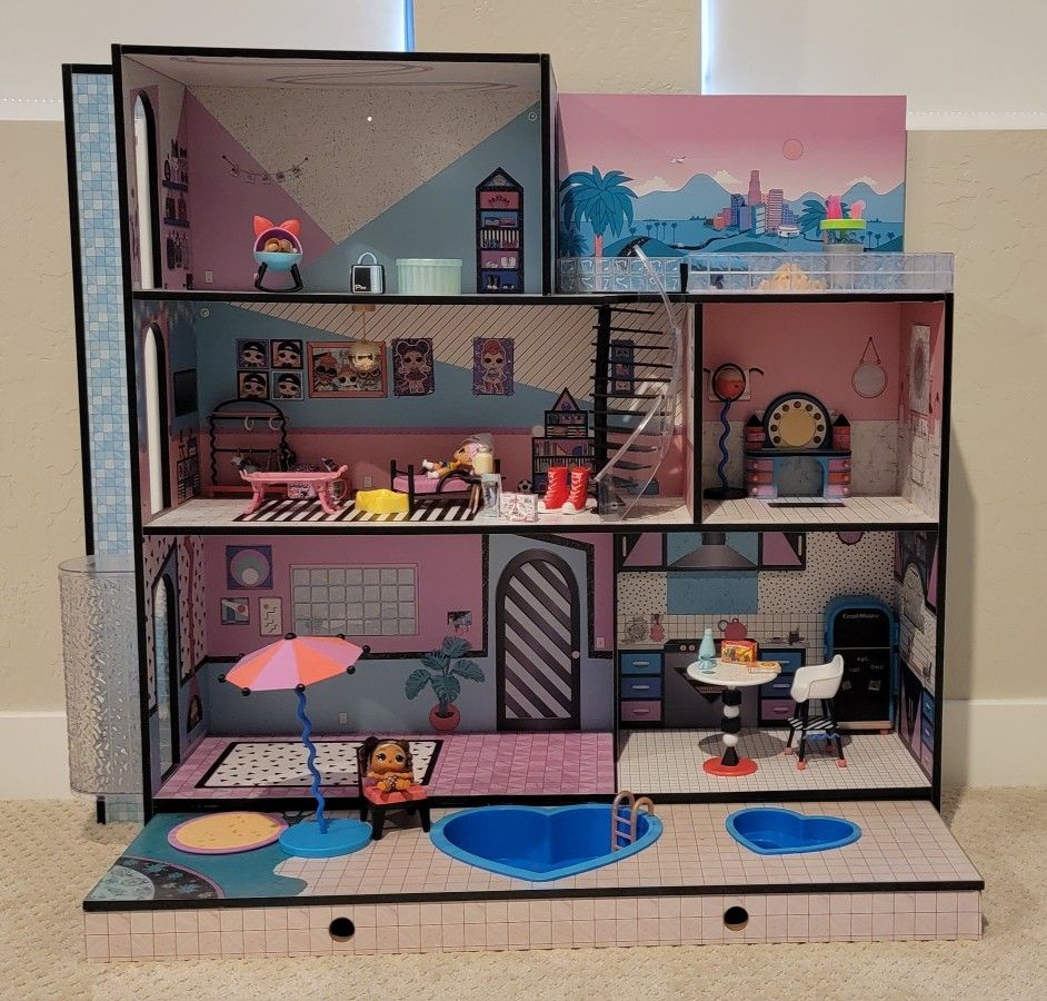 LOL Doll House + Helicopter + LOL Dolls