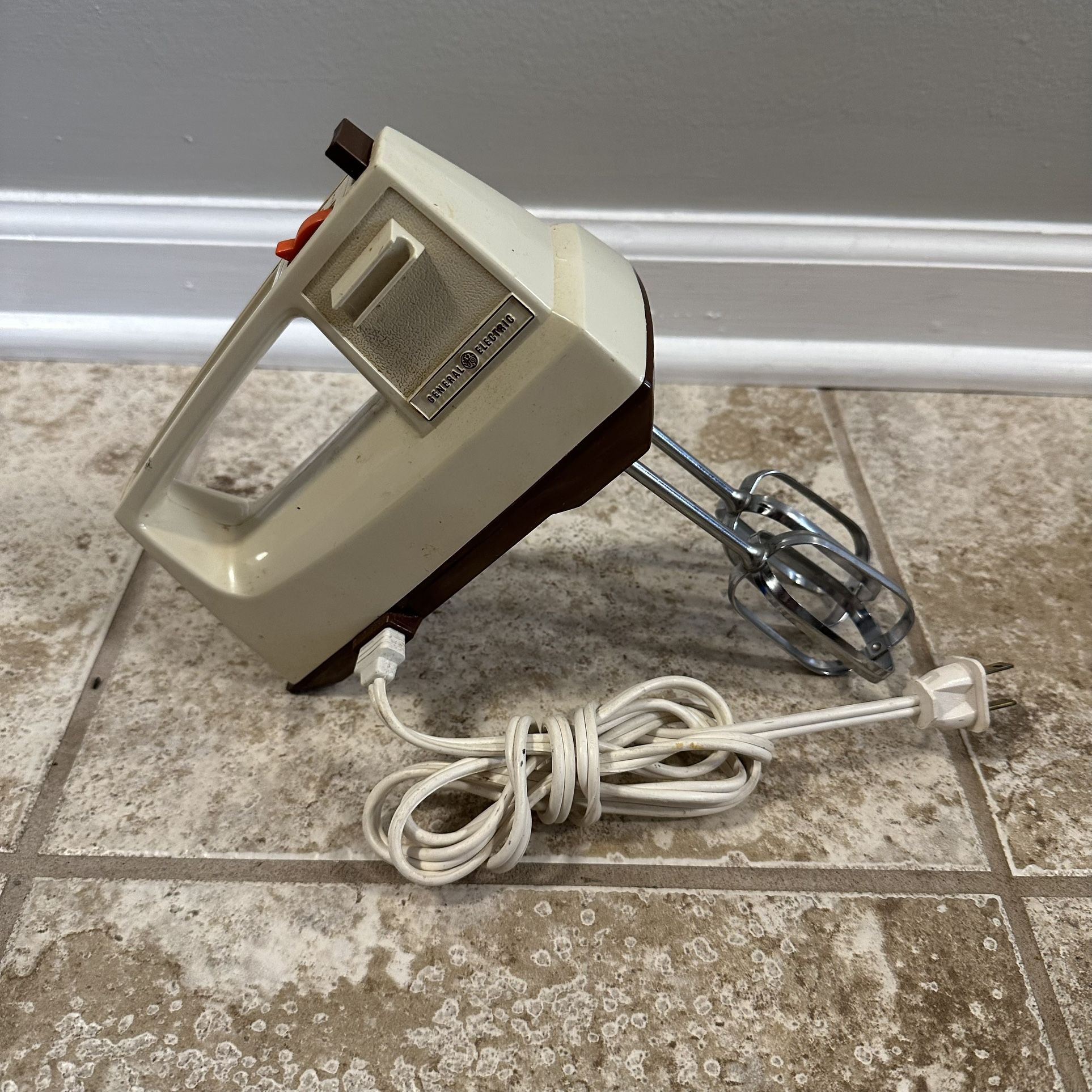 Vintage General Electric 3 Speed Hand Mixer