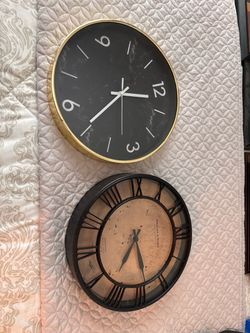 2 clocks in excellent condition