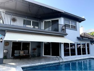 Need Shade? 22’x7’ Retractable Motorized Hvy duty AWNING. Exc SOLIDUX sun shade