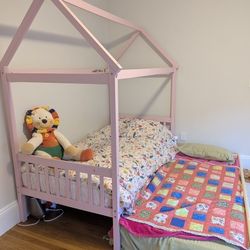 House-Shaped Twin Bed with Pull-Out Trundle + Mattresses – $160 OBO