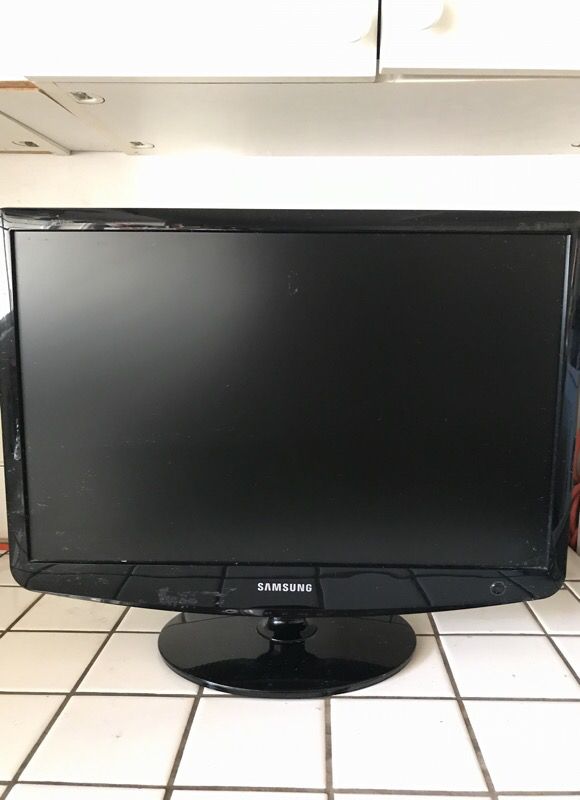 Samsung Syncmaster 2232bw 1680x1050 Lcd Monitor For Sale In Hallandale Beach Fl Offerup