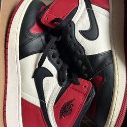 Jordan 1 Bred Toe Size 6.5y