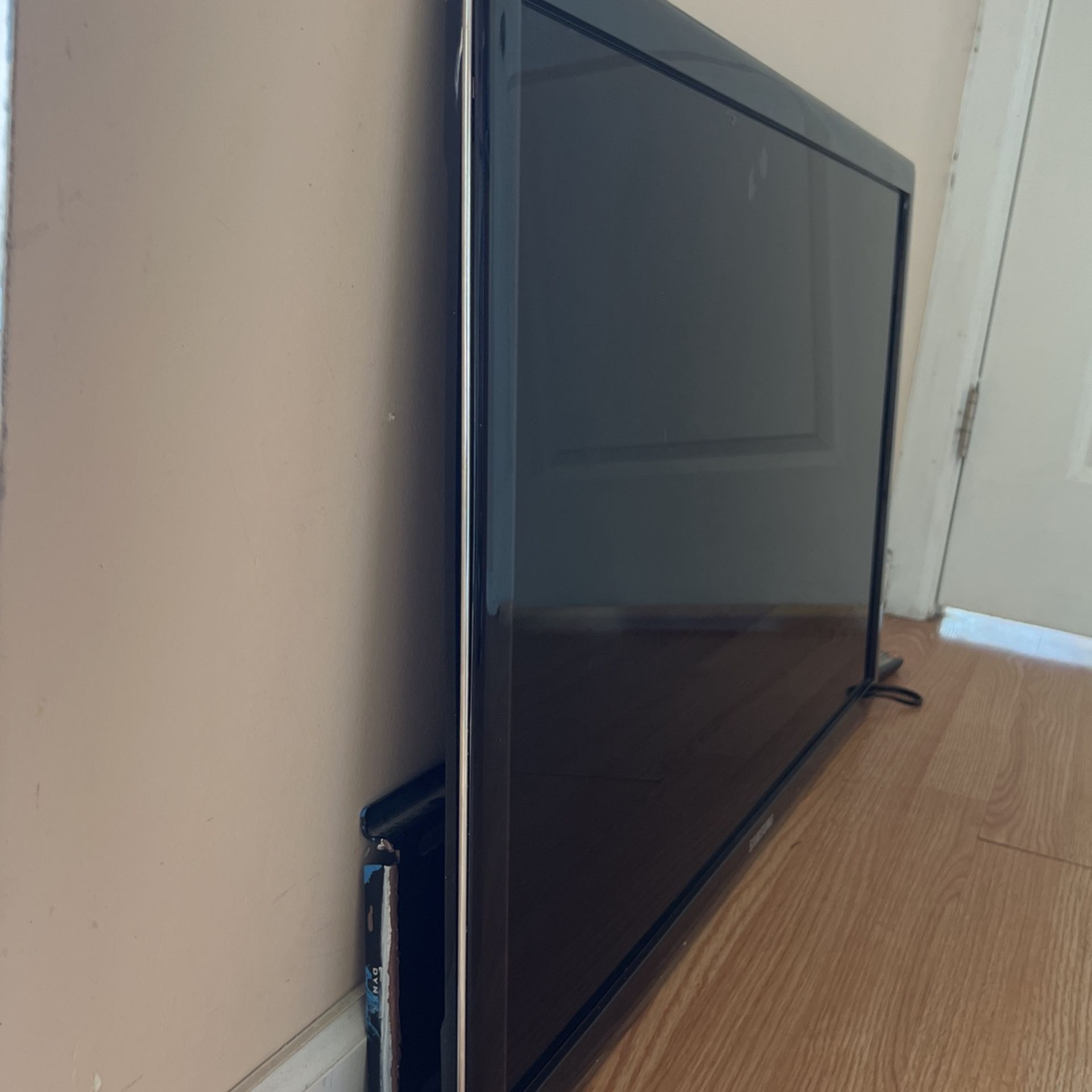 Flat Screen TV Samsung 40" LED 7000 Series (2010)