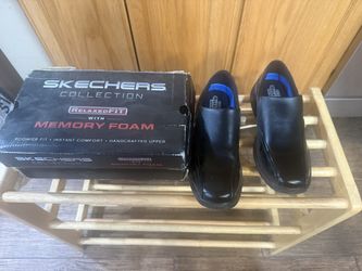 Sketcher Men  Dress Shoes Size 8 