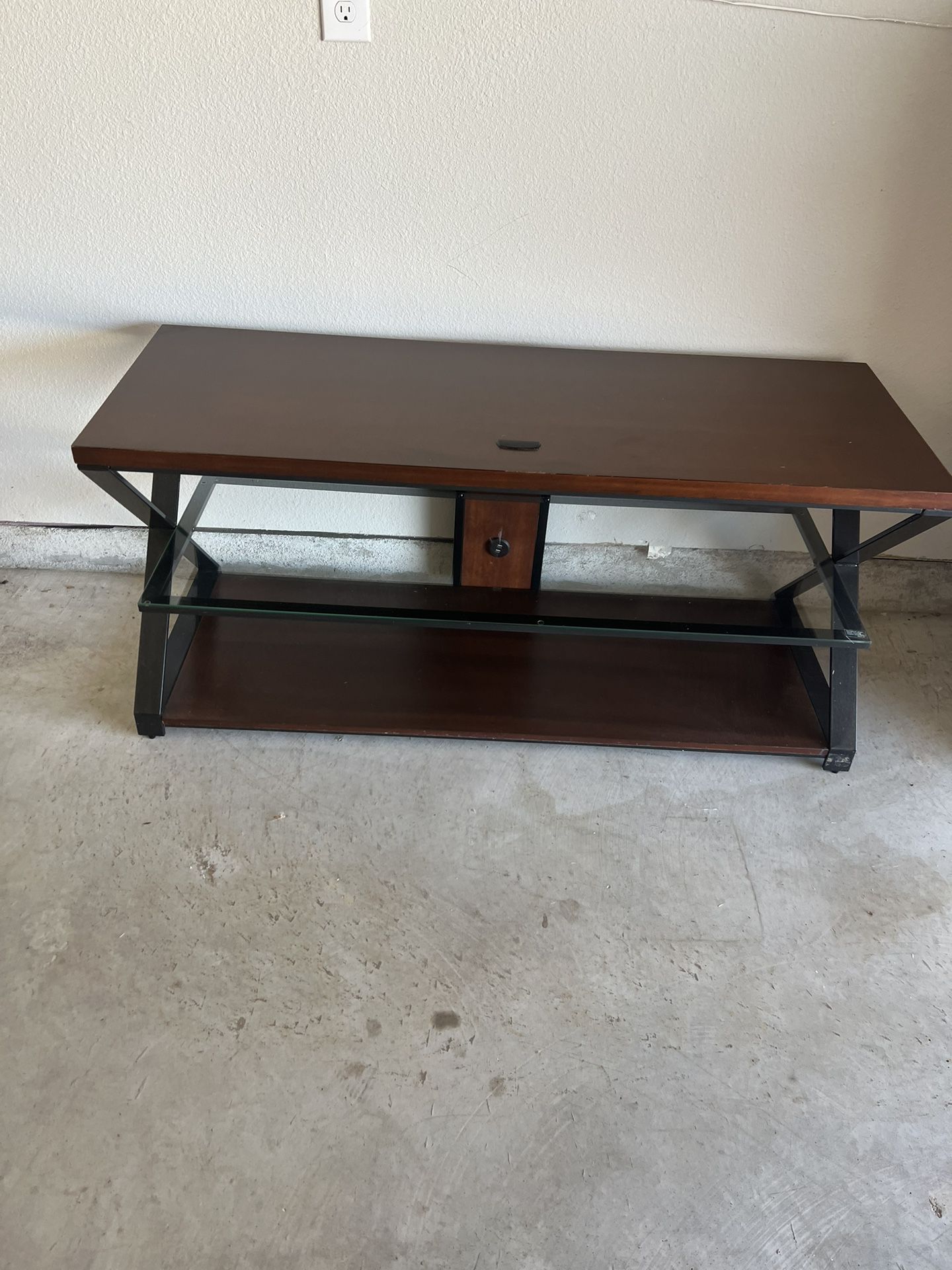 BEAUTIFUL WOOD TV STAND WITH TV MOUNT