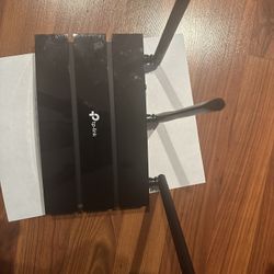 TP-Link AC1350 Router For Sale