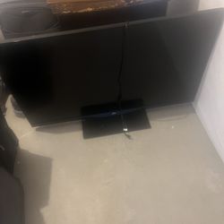 50 Inch Tv Works Great And Barely Used 
