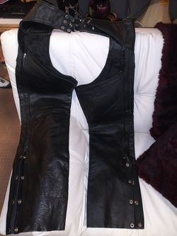 Universal rider chaps