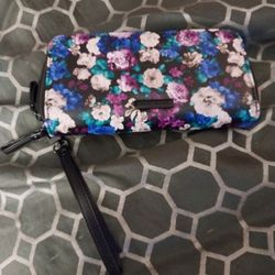 Lady's Steve Madden Wallet 20 Dollars 