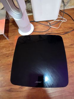 Bose Acoustimass bass module 300 and surround sound invisible 300