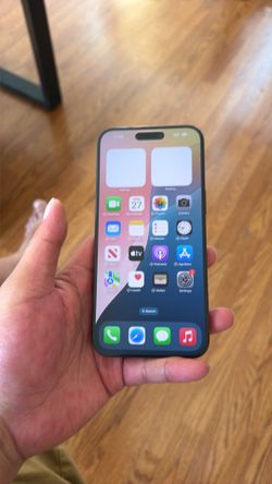 📱 iPhone 15 Pro Max 1TB – Unlocked | Like New  ✅ 1TB Storage – Plenty of space for photos, videos, and apps ✅ Factory Unlocked – Works with all major