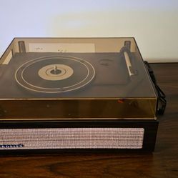 Crowley turn table