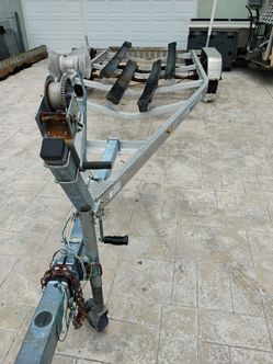 Aluminum boat trailer for 22
