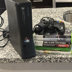 Xbox 360 Bundle ***Black With Wireless controller 