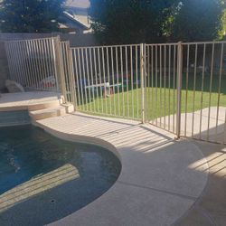 29 Feet Of 5 Foot Tall Fence In Good Condition