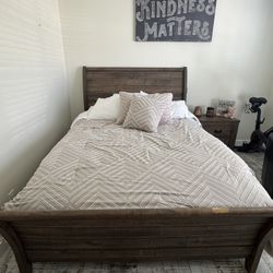 Queen bedroom Set