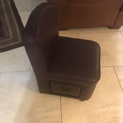 Pedicure Chair With Drawer And Casters (2) 