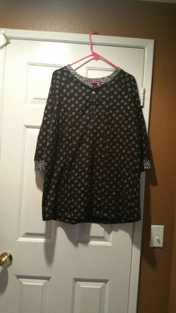 Long-sleeve blouse