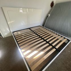 King Size Bed With Mattress