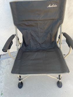 Folding chair like new